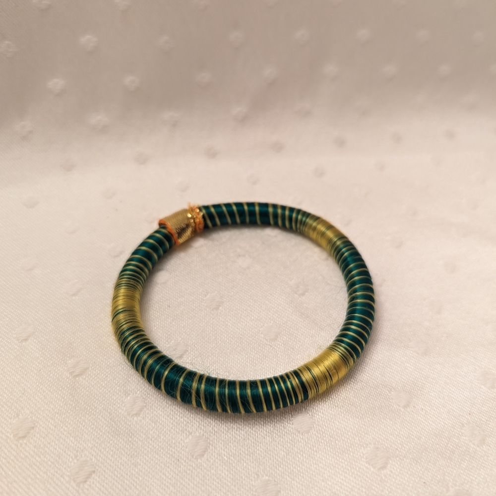 Threaded wrapped Bangle - Picture 5 of 5